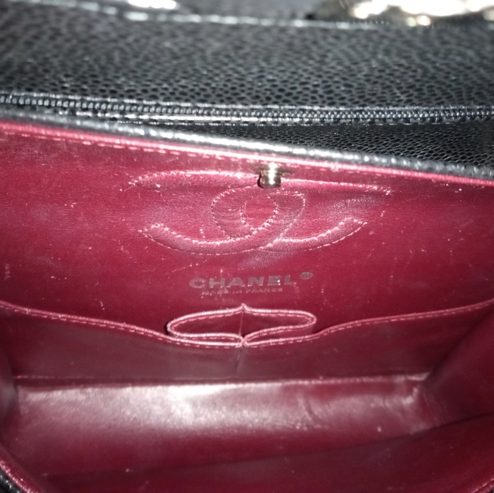 Authentic chanel bag - Picture 10 of 16